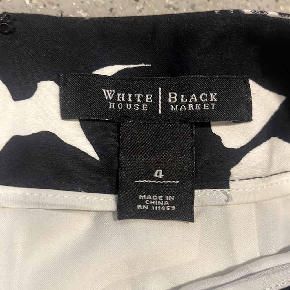 WHITE HOUSE BLACK MARKET FLORAL A-LINE PLEATED SKIRT BLACK WHITE SIZE 4 - Picture 4 of 11